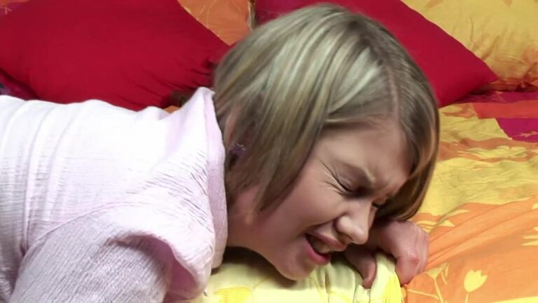 Lesson To Bdsm Cigarettes – LezdomAustria